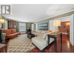 1104 THE PARKWAY - 8