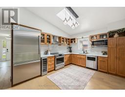 277 ASTORIA PLACE - 9