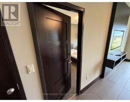 1606 - 1235 RICHMOND STREET - 21