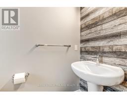 62 - 601 LIONS PARK DRIVE - 4