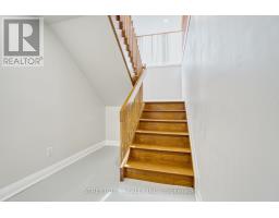 26 GRASMERE CRESCENT - 32