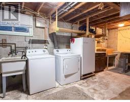 785 ROSS AVENUE - 17