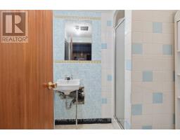 329 STRATHROYAL AVENUE - 31