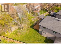 483 SOPHIA CRESCENT - 37