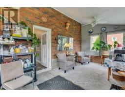 124623 SIMCOE STREET - 9