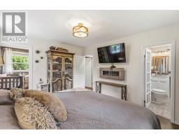 70 BRENTWOOD CRESCENT - 24