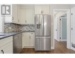 11 RUNNYMEDE CRESCENT - 11