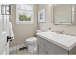 11 RUNNYMEDE CRESCENT - 17