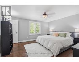 11 RUNNYMEDE CRESCENT - 18