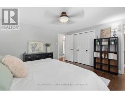 11 RUNNYMEDE CRESCENT - 19