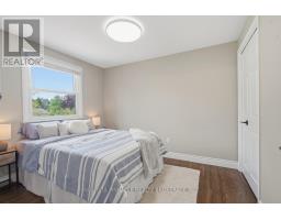 11 RUNNYMEDE CRESCENT - 22