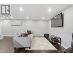 11 RUNNYMEDE CRESCENT - 28