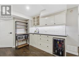11 RUNNYMEDE CRESCENT - 31