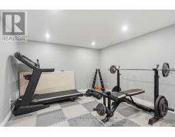 11 RUNNYMEDE CRESCENT - 34