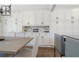 11 RUNNYMEDE CRESCENT - 8