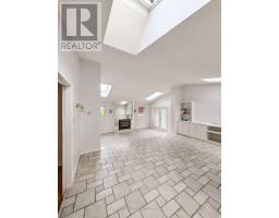 439 COOMBS AVENUE - 15
