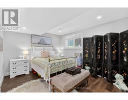 31 BEECHBANK CRESCENT - 31