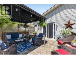31 BEECHBANK CRESCENT - 34