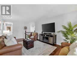 31 BEECHBANK CRESCENT - 7