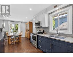 31 BEECHBANK CRESCENT - 9