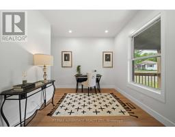 209 VICTORIA STREET - 23