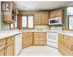 10404 PINETREE DRIVE - 22