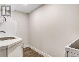 20 RENNY CRESCENT - 22