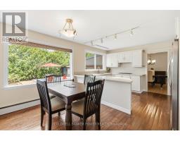 19 LINKSGATE ROAD - 13