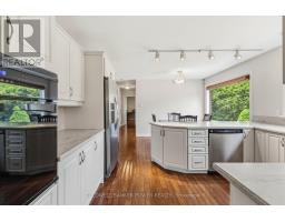 19 LINKSGATE ROAD - 15