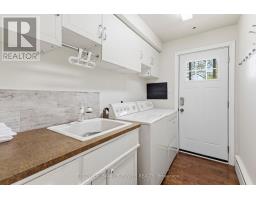 19 LINKSGATE ROAD - 19