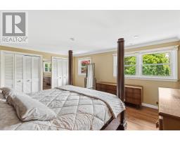 19 LINKSGATE ROAD - 22