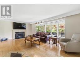 19 LINKSGATE ROAD - 8