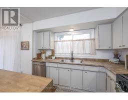 35 MAXWELL CRESCENT - 18