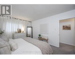 35 MAXWELL CRESCENT - 25
