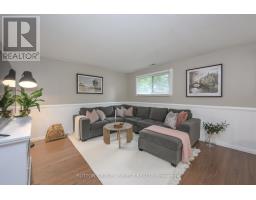35 MAXWELL CRESCENT - 31