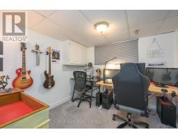 35 MAXWELL CRESCENT - 38
