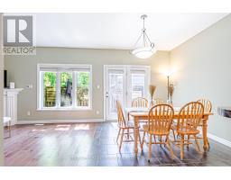 20 - 2089 BEAVERBROOK AVENUE - 14
