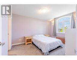 20 - 2089 BEAVERBROOK AVENUE - 18