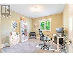 20 - 2089 BEAVERBROOK AVENUE - 21