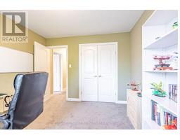 20 - 2089 BEAVERBROOK AVENUE - 22