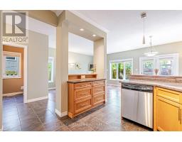 20 - 2089 BEAVERBROOK AVENUE - 8