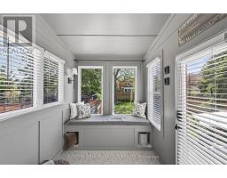 28 WELLINGTON STREET - 15