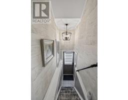 28 WELLINGTON STREET - 31