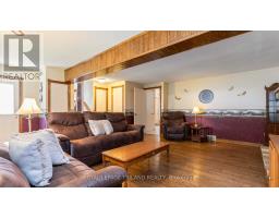 4 CONIFER CRESCENT - 15