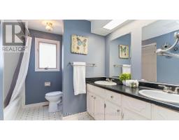 4 CONIFER CRESCENT - 18