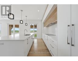 77 CRESTVIEW DRIVE - 9