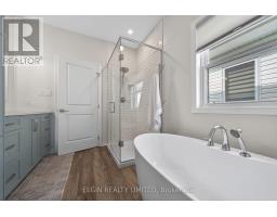 30 REGATTA WAY - 27