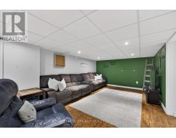 24 FARMINGTON AVENUE - 21