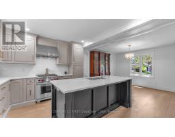54 LLOYD MANOR CRESCENT - 9