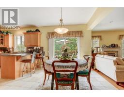 941 BARCLAY ROAD - 11